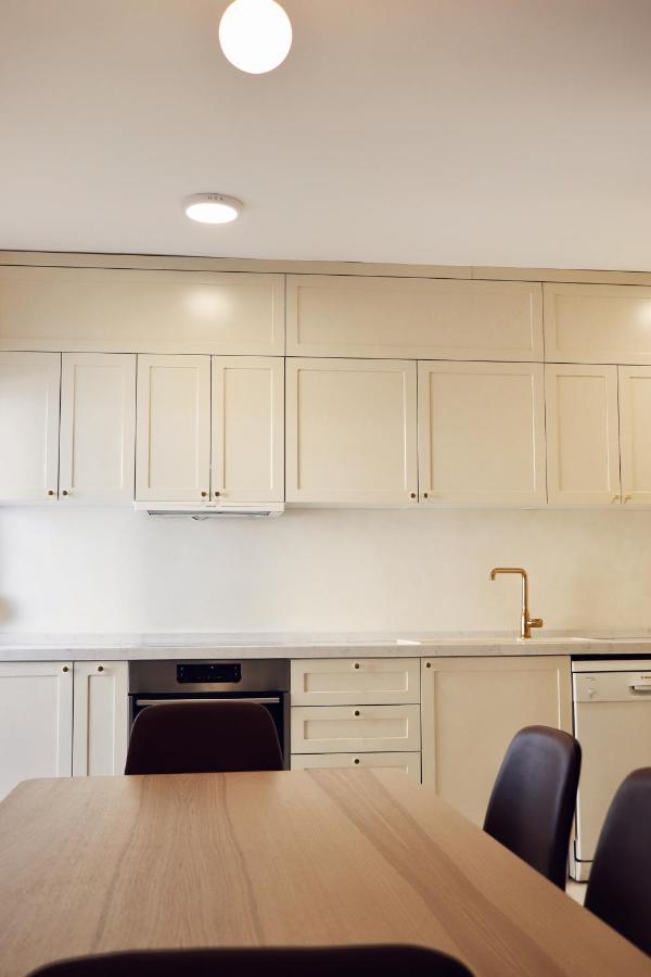 Chic 3 Bedroom In Center